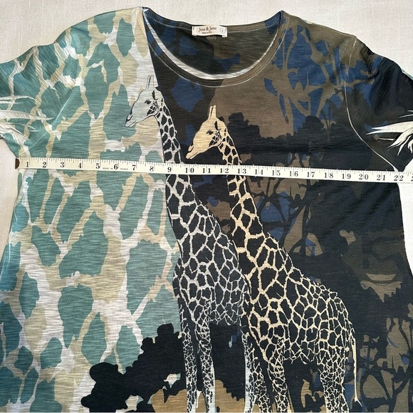 Jess & Jane Kenya Giraffe Animal Print Asymmetrical Shark Bite Tunic Size L - Picture 7 of 8